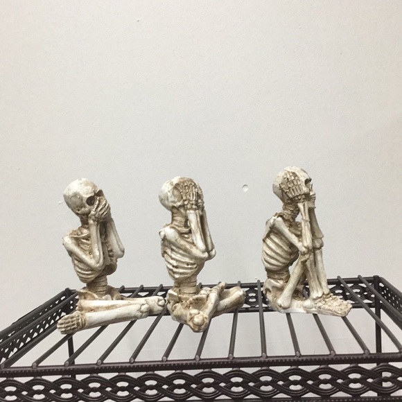 New Three Skeletons Poses Hear No Evil, See No Evil ,Speak No Evil Art - Picture 5 of 13
